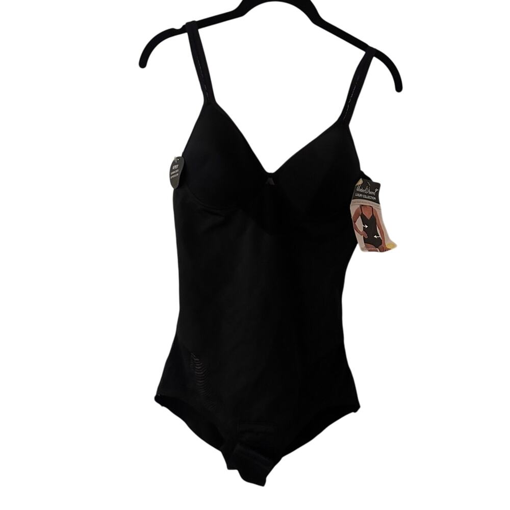 NWT Under Where black shape wear bodysuit size medium